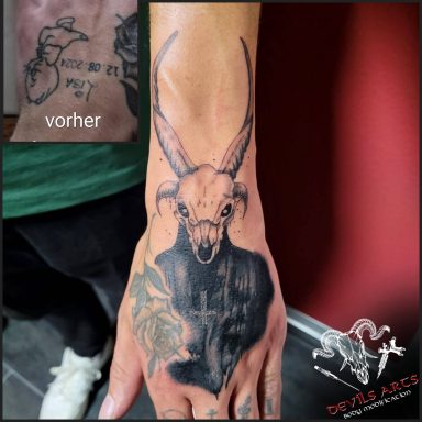 Cover-Up Tattoo Black&Grey Dämon Cover-up Tattoo in Black & Grey mit Dämonenmotiv auf Hand und Unterarm.